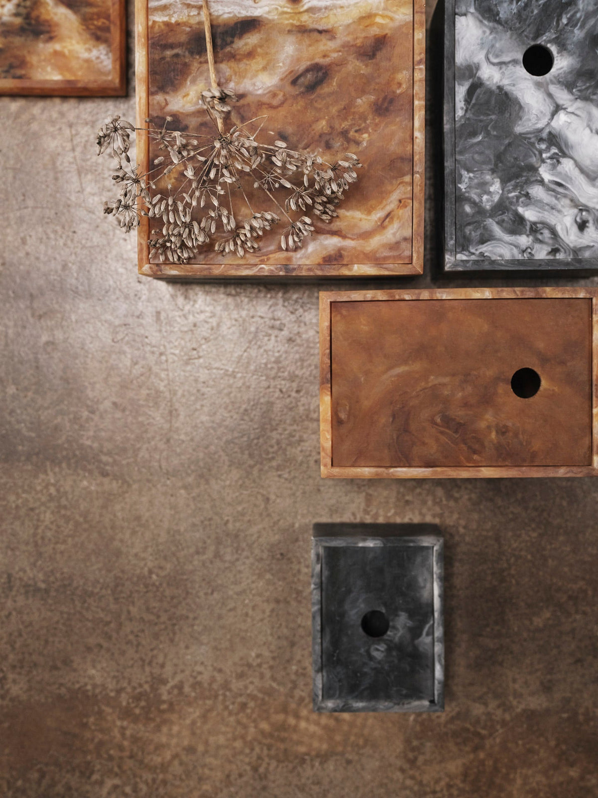 Mist Box - Charcoal