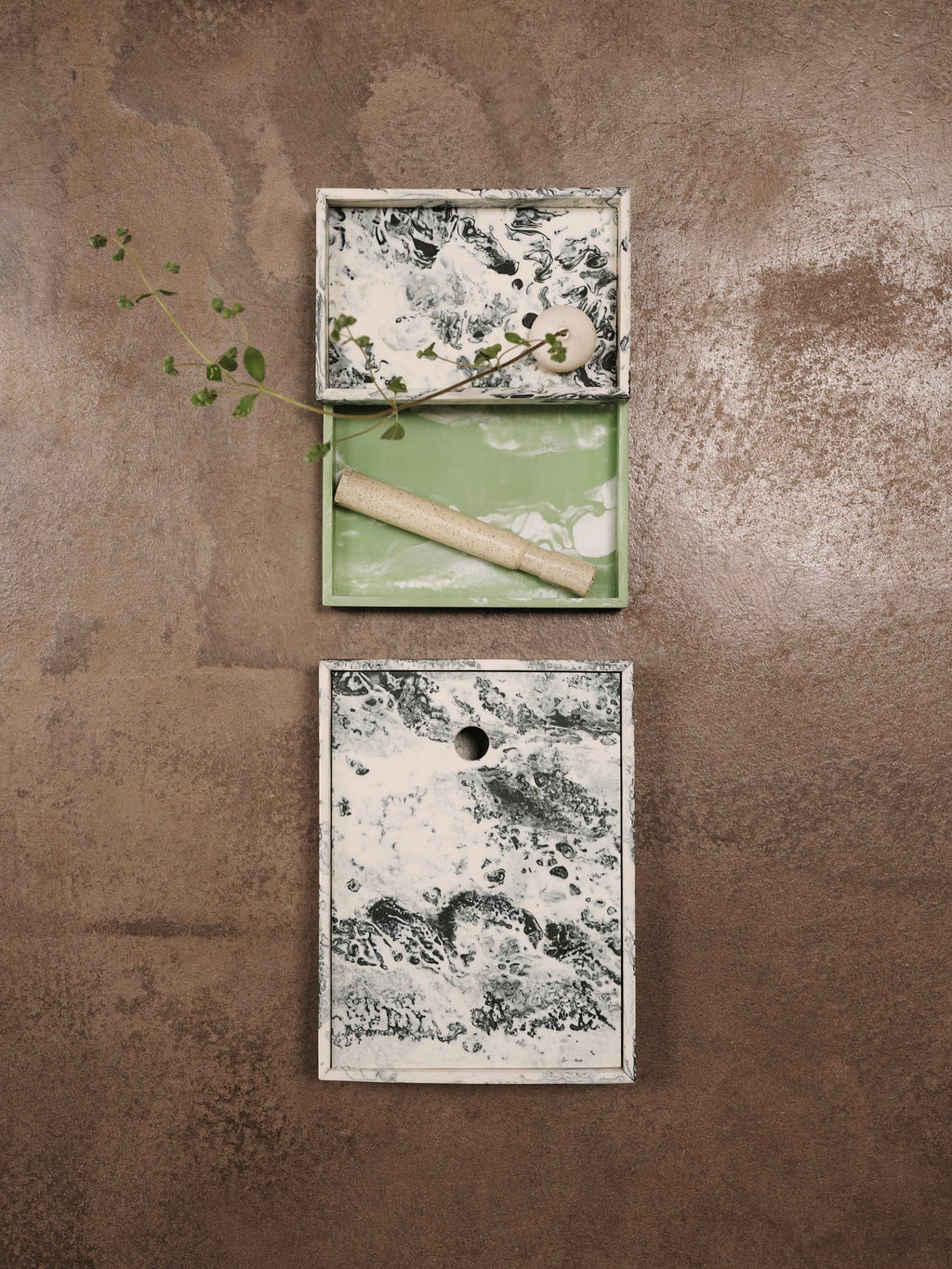Mist Box - Emerald Off-white